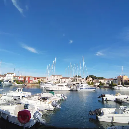 Vue Sur Le Canal De Port Grimaud